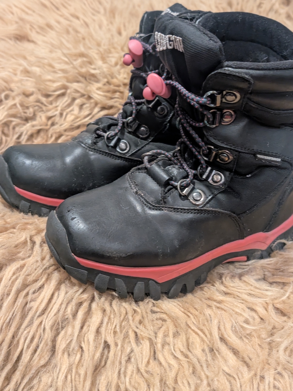 Cougar Black and Pink Kids Outdoor Boots